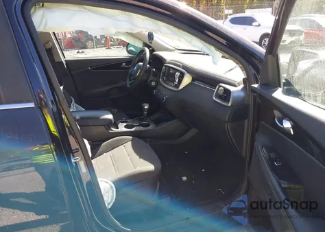 2019 Kia Sorento 2.4L L z USA, uszkodzony, nr VIN 5XYPG4A32KG583033